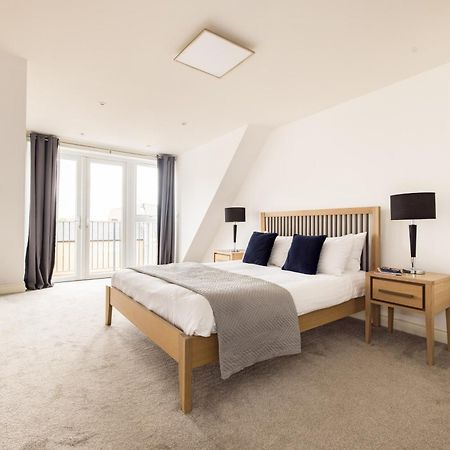 Charles Hope Staines Centre Apartment ภายนอก รูปภาพ
